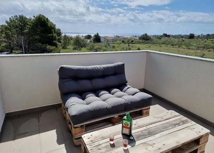 Aksa Residences Vir