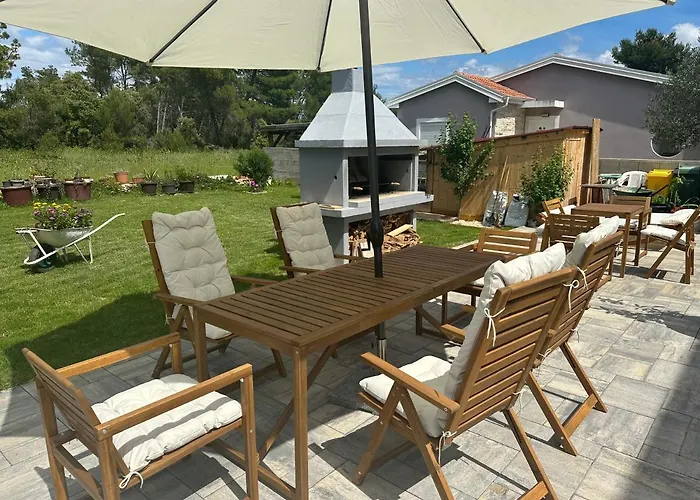 Aksa Residences Vir