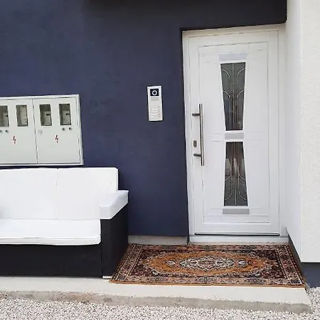 Aksa Residences Apartmán Vir