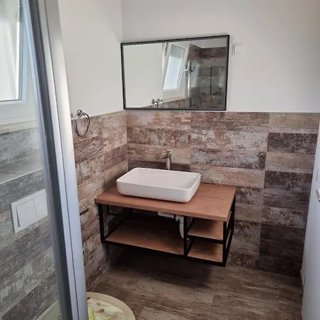 Aksa Residences Apartmán Vir